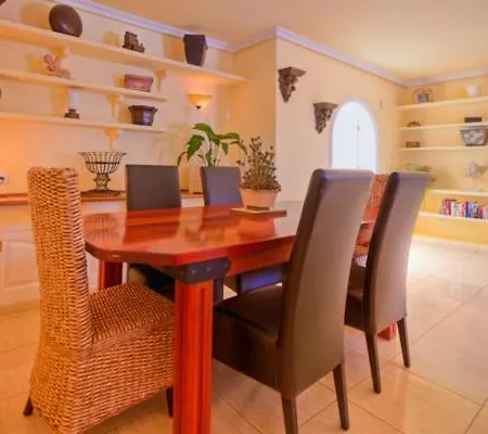 Casa Carmeno - 3 Bedroom - Heated Pool - Hot Tub - Short Walk To Beach Willa *