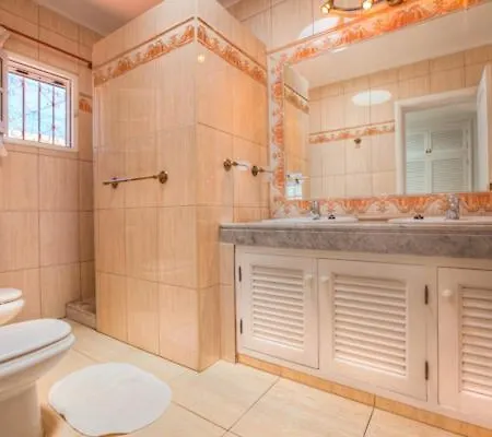 Willa Casa Carmeno - 3 Bedroom - Heated Pool - Hot Tub - Short Walk To Beach *